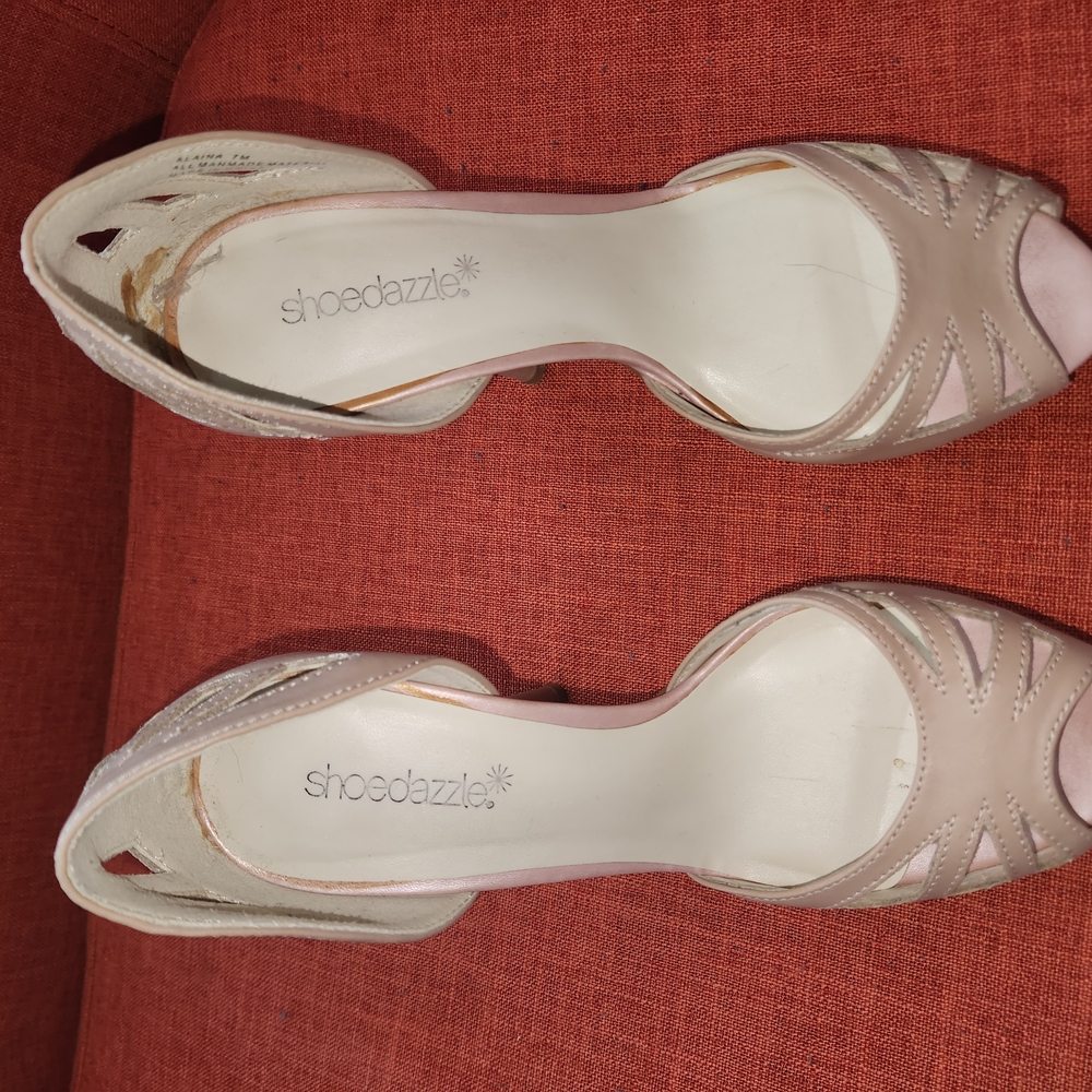 4in Beige High Heels By Shoe Dazzle - Picture 3 of 14